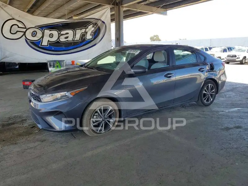 2023 KIA Forte фото