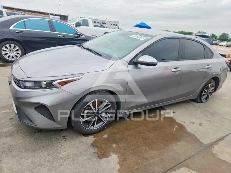 2023 KIA Forte фото