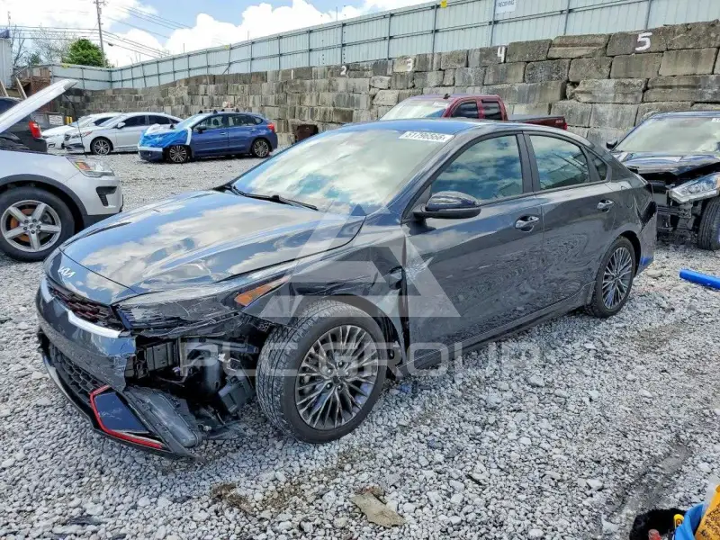 2023 KIA Forte photo