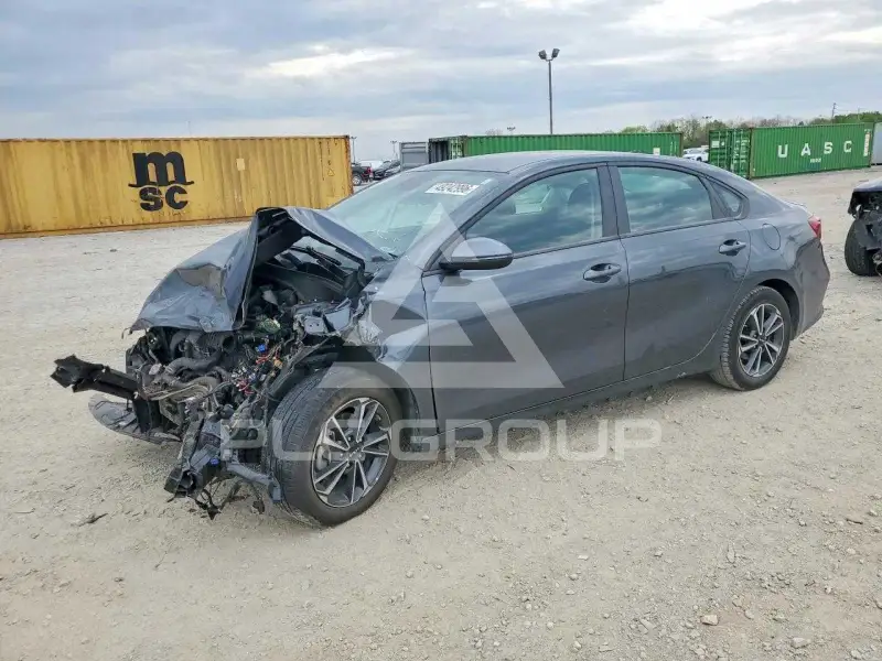 2023 KIA Forte фото