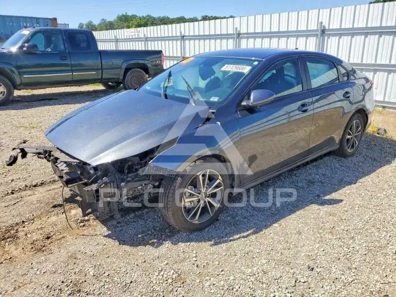 2023 KIA Forte фото