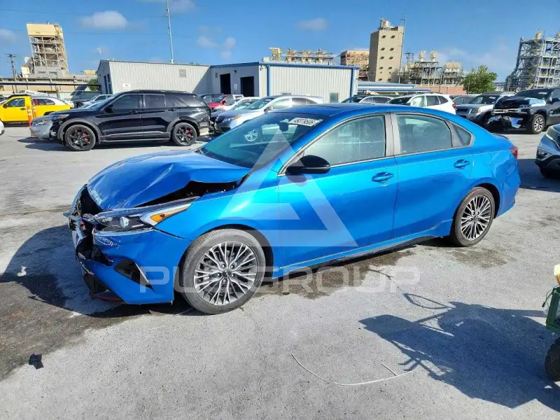 2023 KIA Forte фото