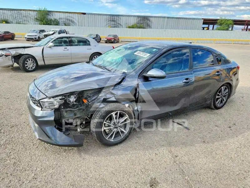 2023 KIA Forte photo