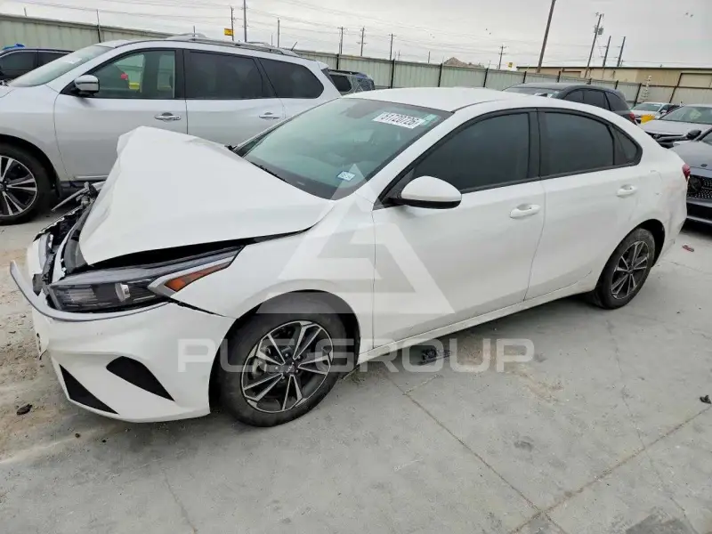 2023 KIA Forte photo