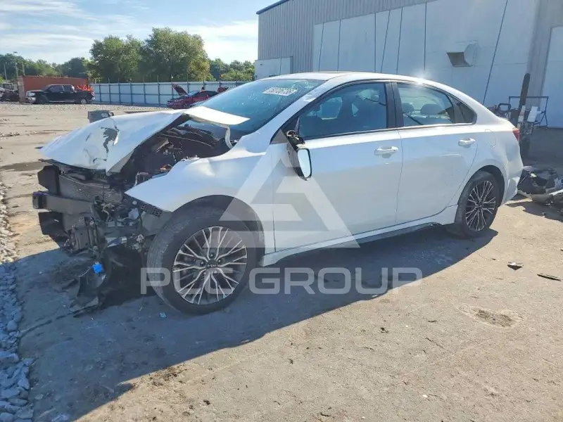 2023 KIA Forte photo