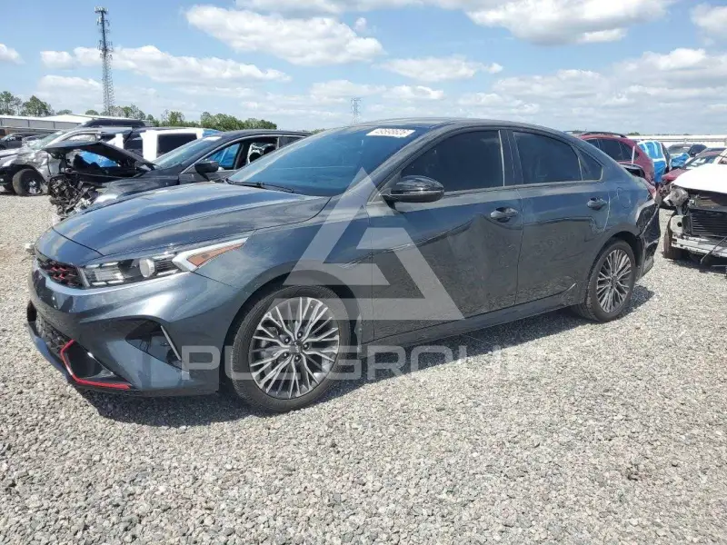 2023 KIA Forte фото