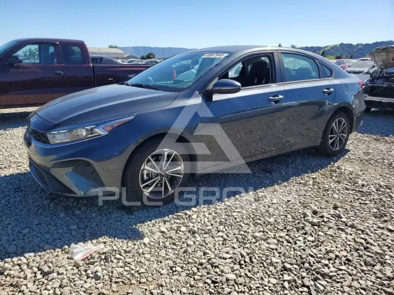 2023 KIA Forte фото