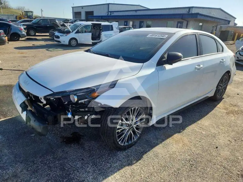 2023 KIA Forte фото