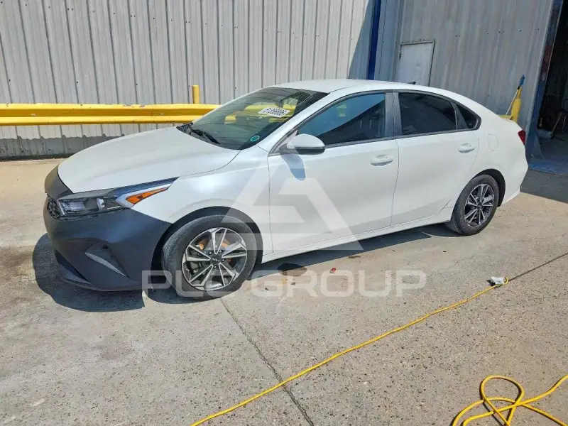 2023 KIA Forte photo
