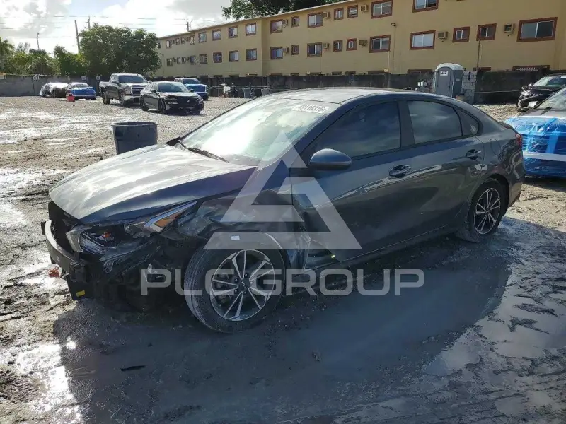 2023 KIA Forte фото