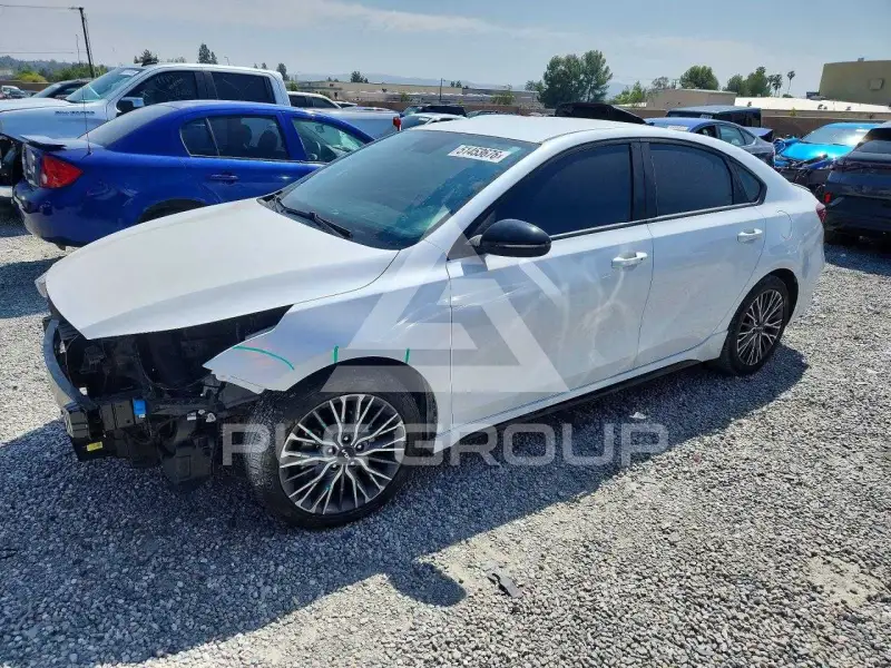 2023 KIA Forte photo
