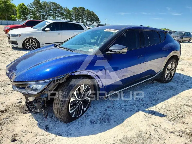 2023 KIA  фото