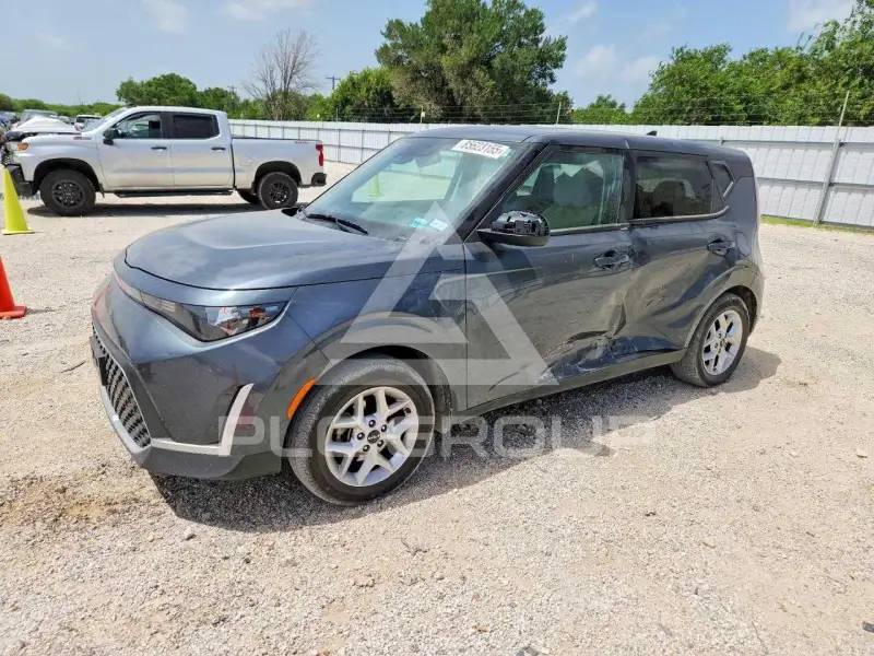 2023 KIA Soul фото