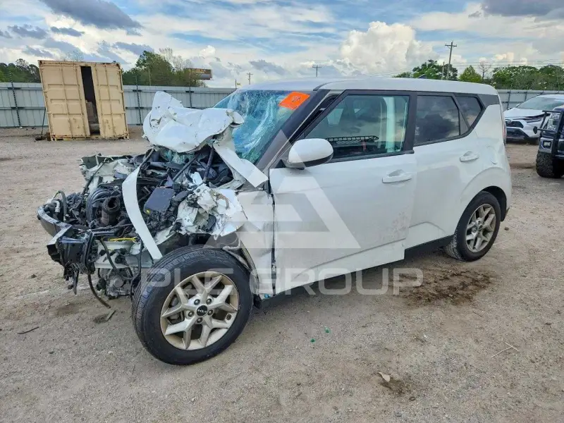 2023 KIA Soul фото