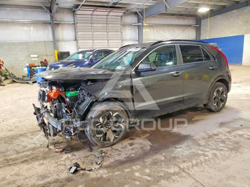 2023 KIA Niro фото