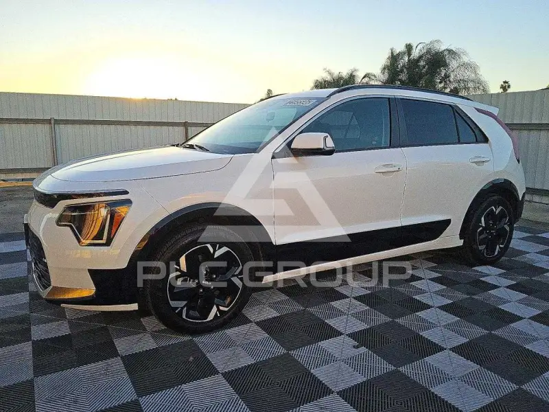 2023 KIA Niro фото