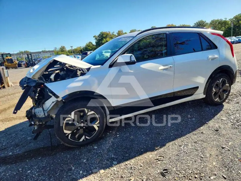 2023 KIA Niro фото