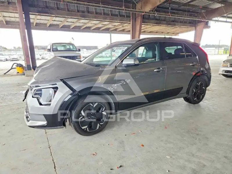 2023 KIA Niro фото