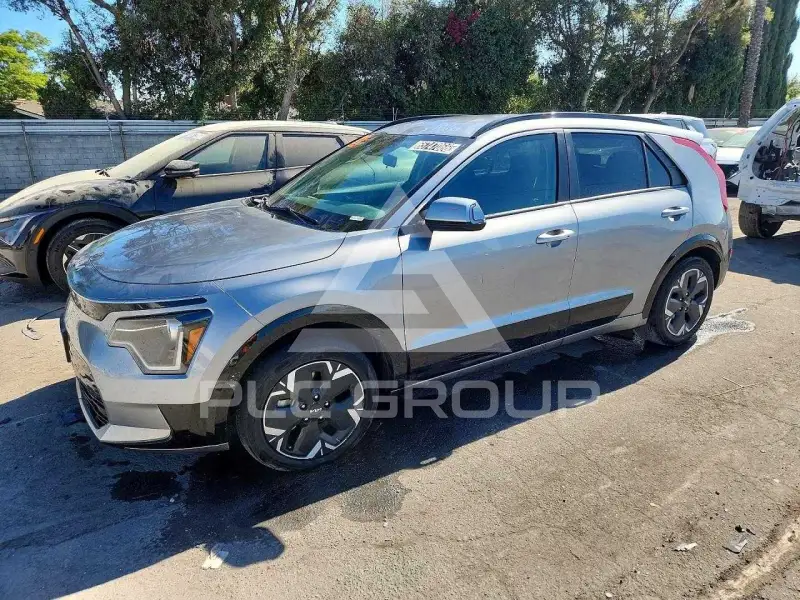 2023 KIA Niro фото