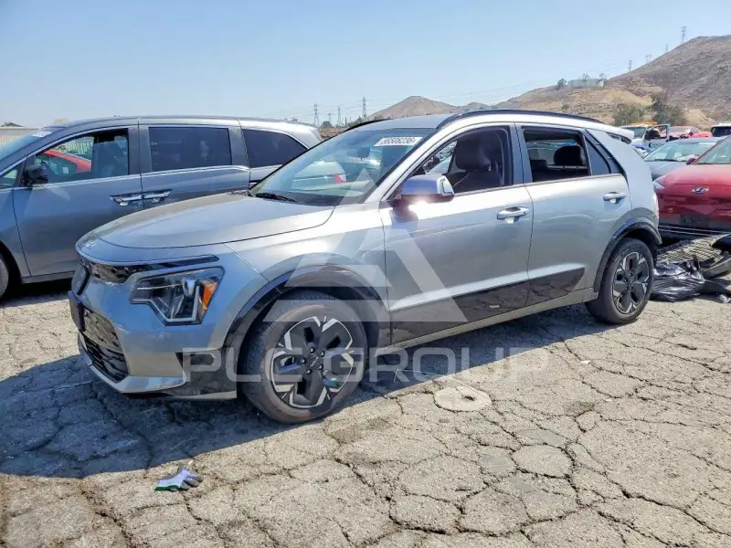 2023 KIA Niro фото