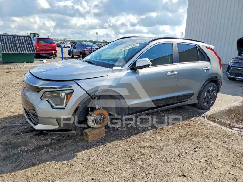 2023 KIA Niro photo
