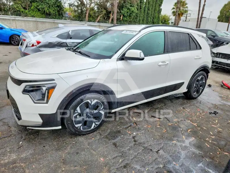2023 KIA Niro фото
