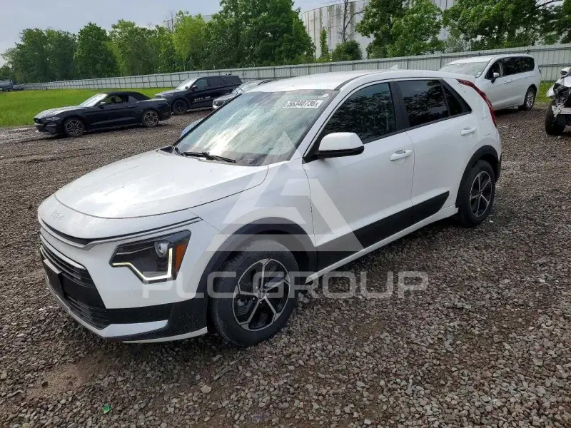 2023 KIA Niro фото