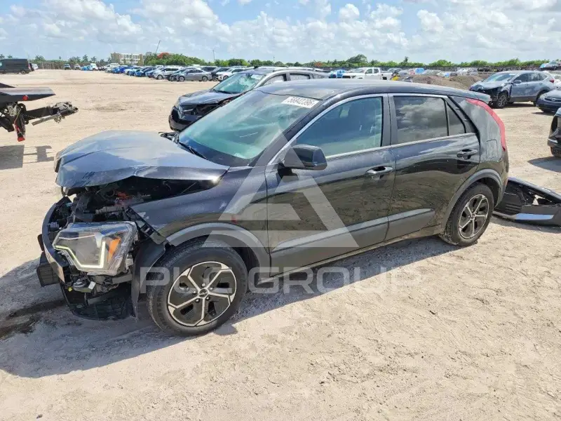 2023 KIA Niro фото