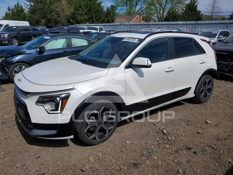 2023 KIA Niro фото