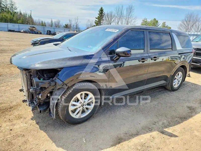 2023 KIA Carnival фото