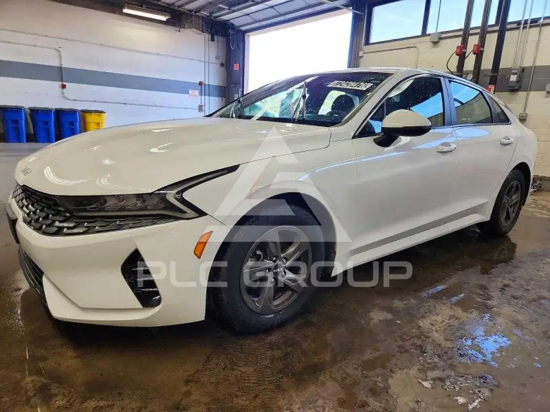 2023 KIA K5 фото