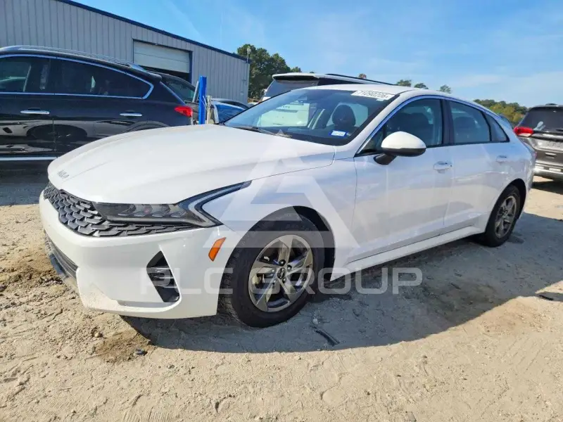 2023 KIA K5 фото