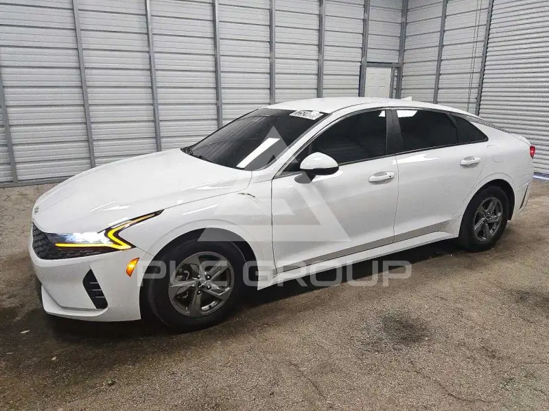 2023 KIA K5 фото