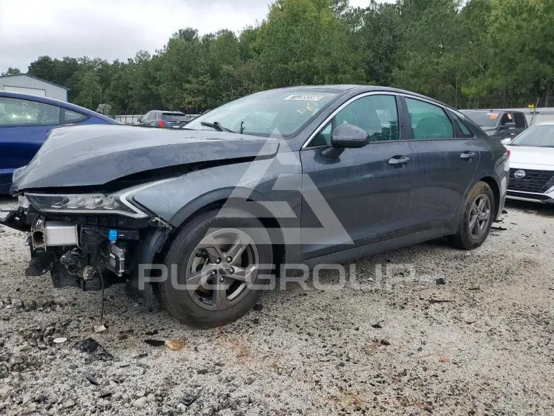 2023 KIA K5 photo