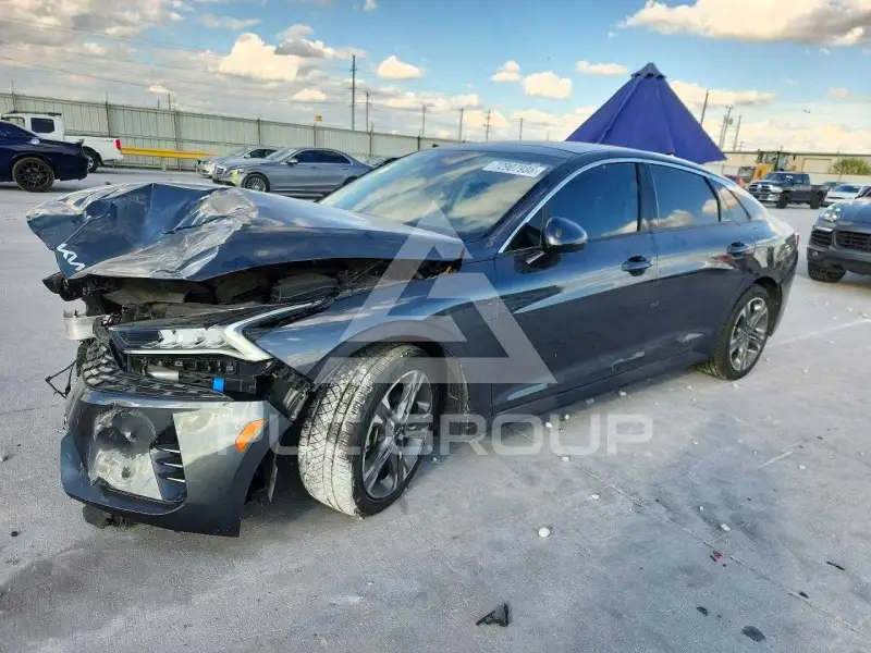 2023 KIA K5 photo