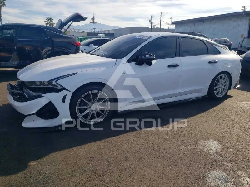 2023 KIA K5 photo