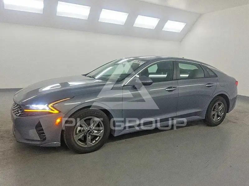 2023 KIA K5 photo