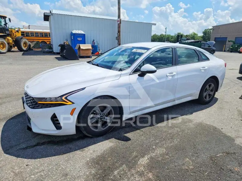 2023 KIA K5 photo