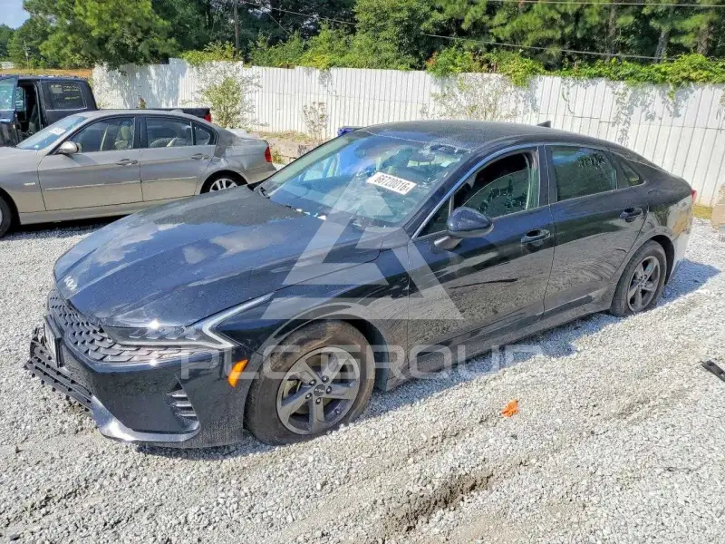 2023 KIA K5 photo