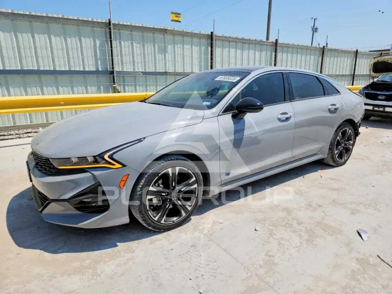 2023 KIA K5 photo