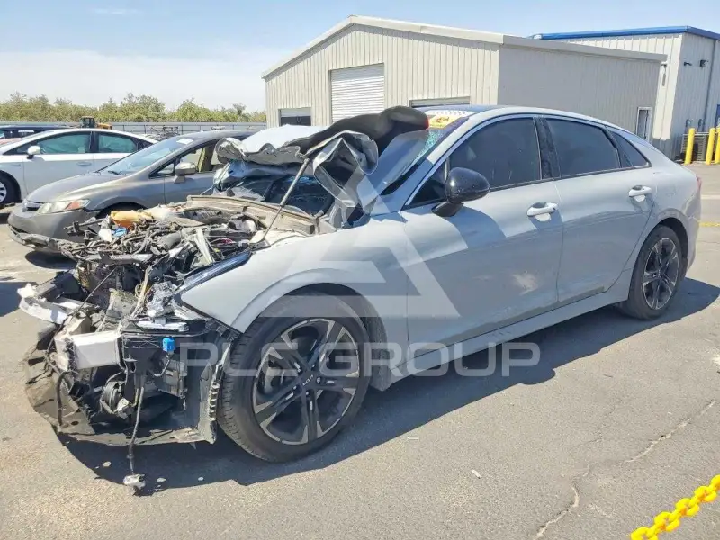 2023 KIA K5 фото