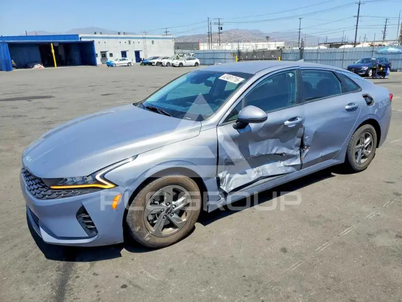 2023 KIA K5 фото