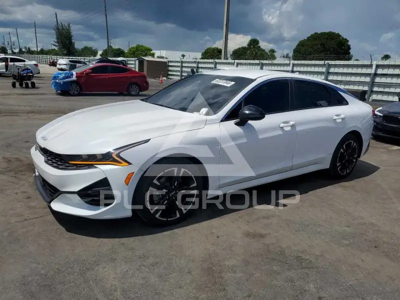 2023 KIA K5 photo