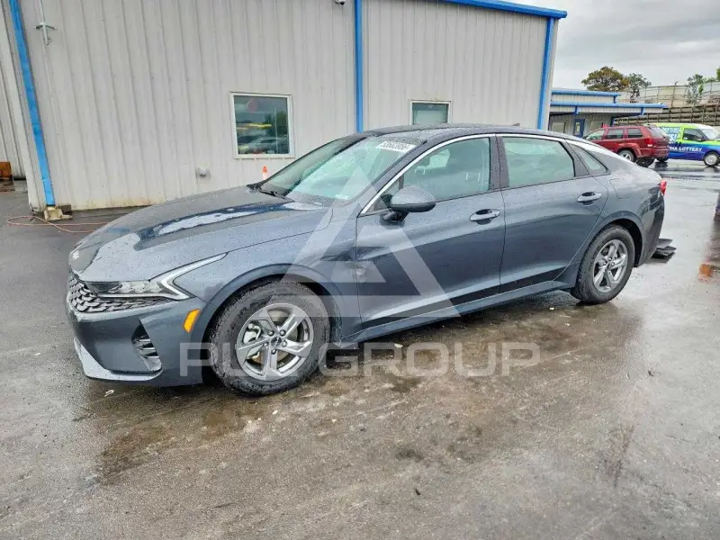 2023 KIA K5 photo