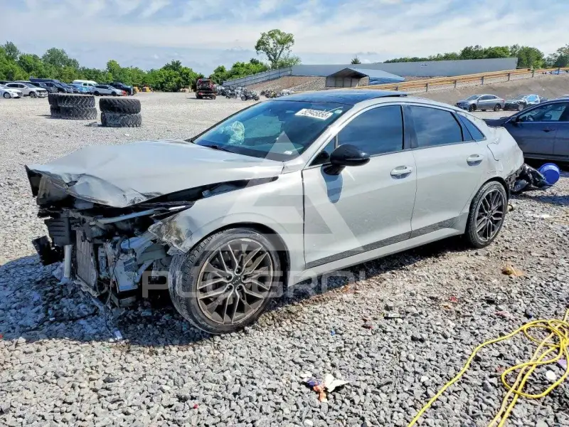2023 KIA K5 photo