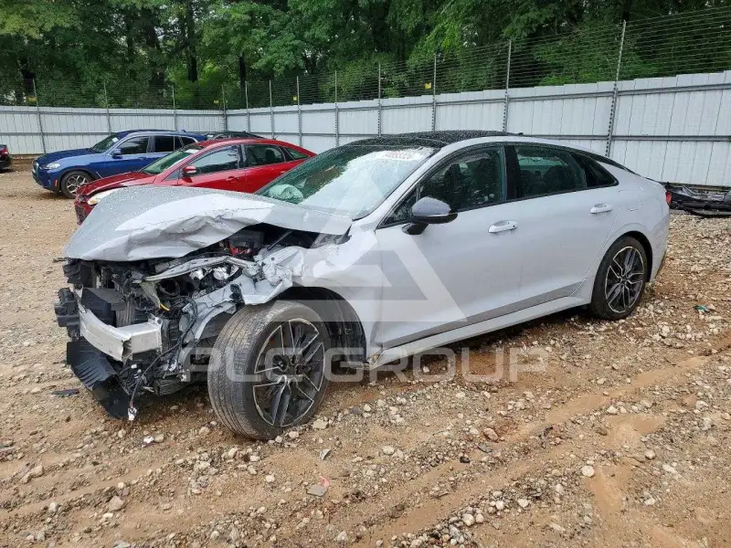 2023 KIA K5 photo