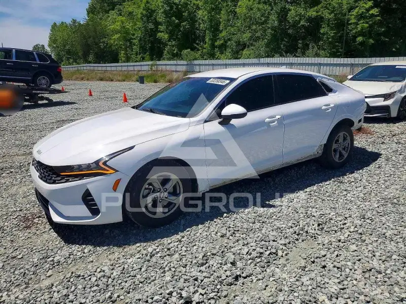 2023 KIA K5 photo