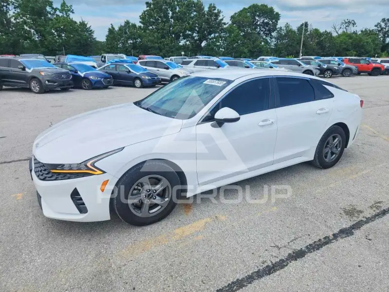 2023 KIA K5 фото