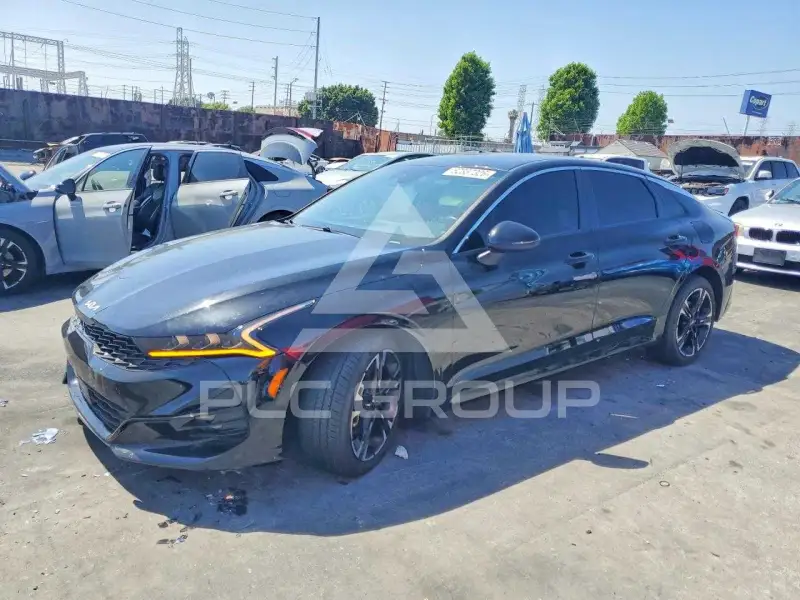 2023 KIA K5 фото