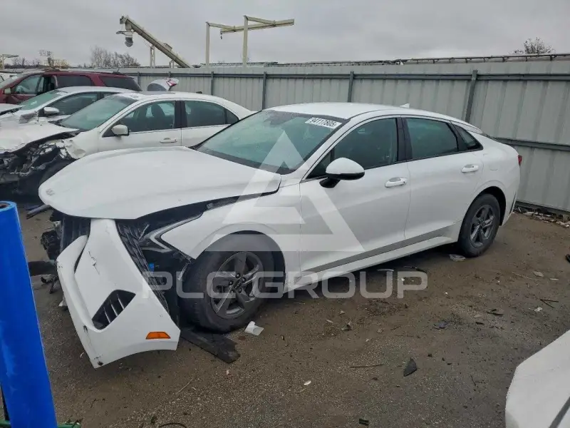 2023 KIA K5 фото